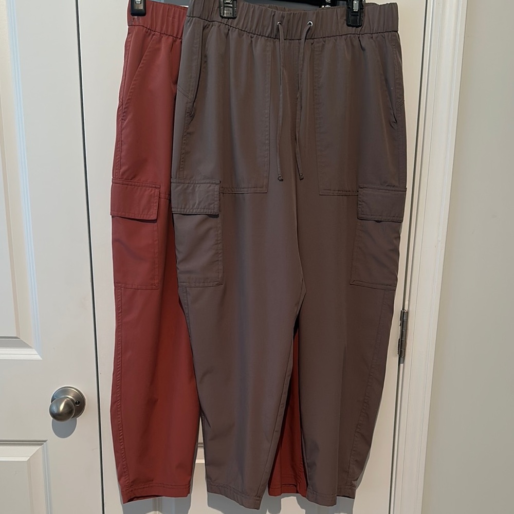 Lot of 2 Old Navy stretch tech quick dry pants rust and taupe